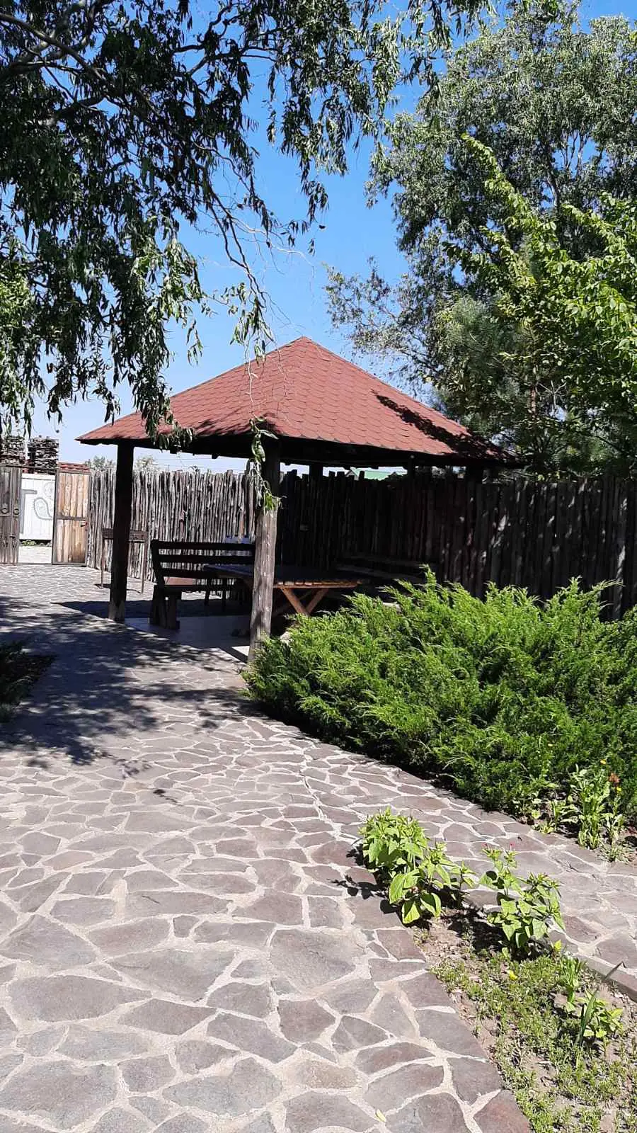 Lotos guest building and territory